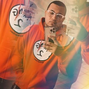 Meet your Posher, Luis